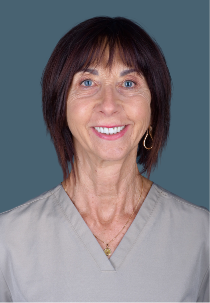 dominique-assistate-dentaire Accueil Dentistes à Pernes-les-Fontaines | Pôle 158