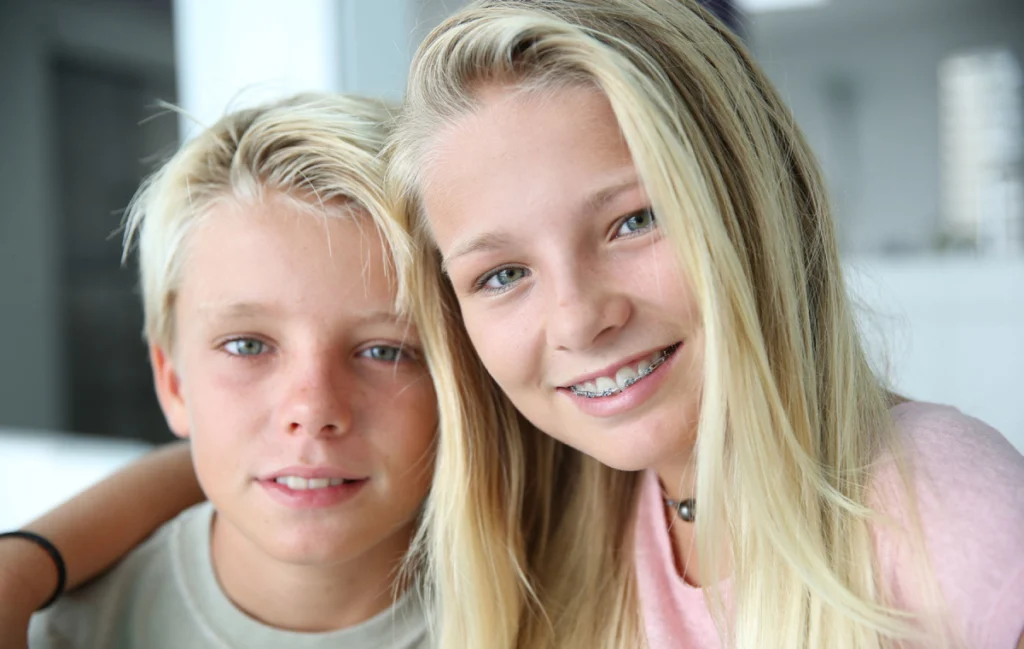 multi-bagues-adolescents-dentiste-pernes-les-fontaines Orthodontie Dentistes à Pernes-les-Fontaines | Pôle 158